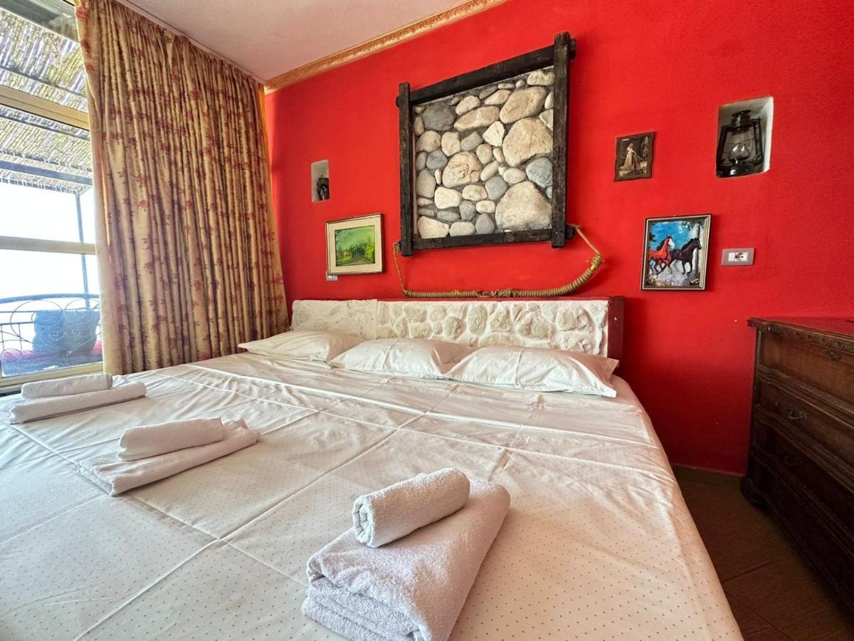 Hotel Vila "Oda E Miqve" Vlorë Exteriör bild