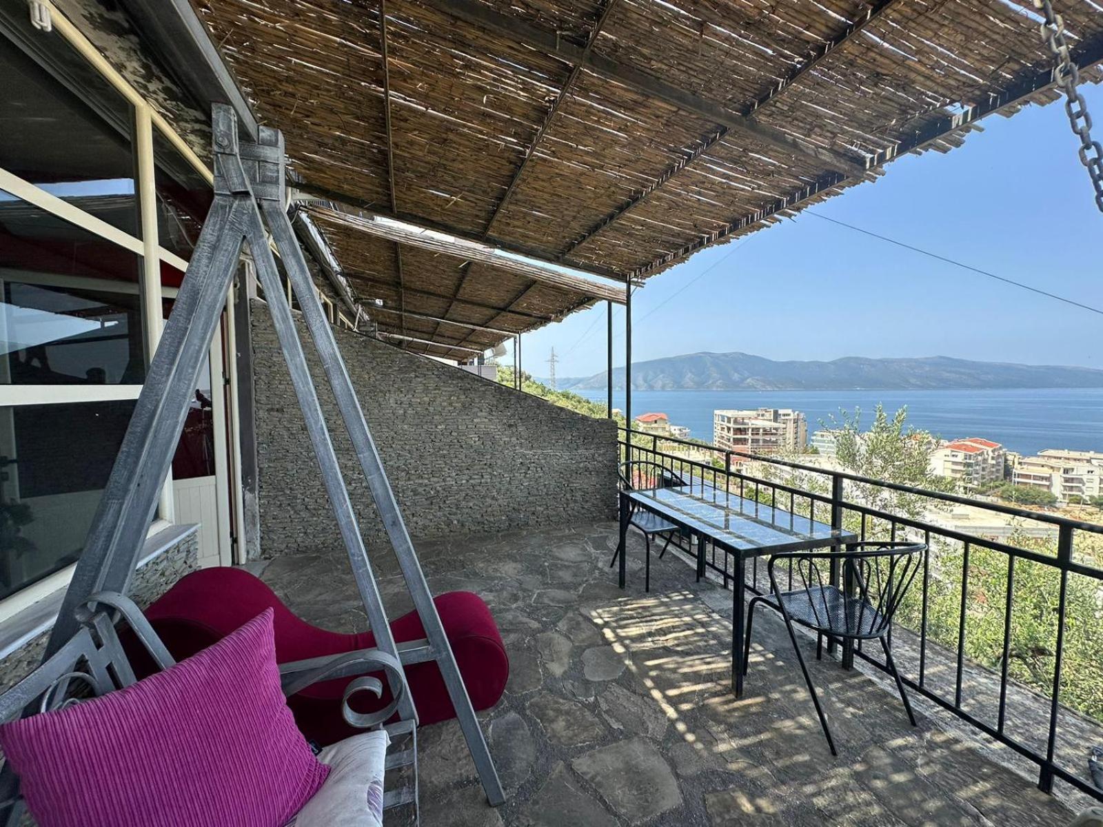 Hotel Vila "Oda E Miqve" Vlorë Exteriör bild