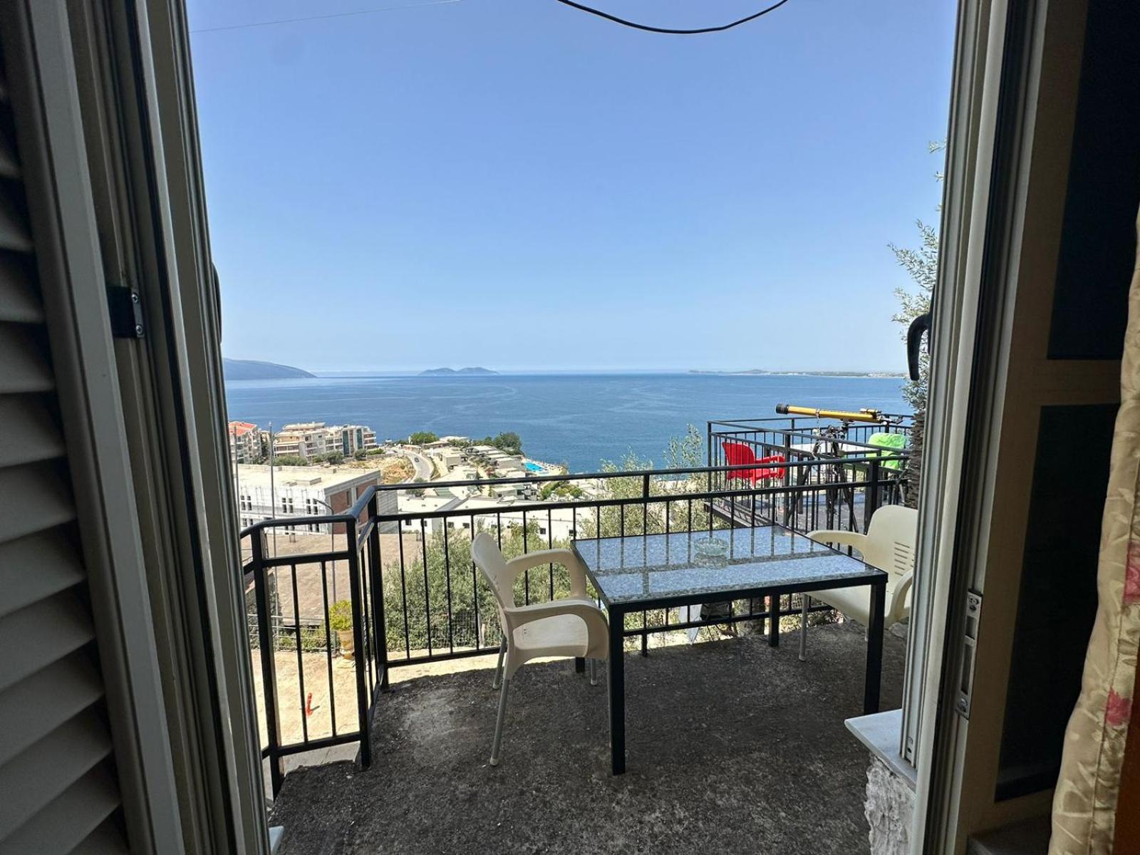 Hotel Vila "Oda E Miqve" Vlorë Exteriör bild