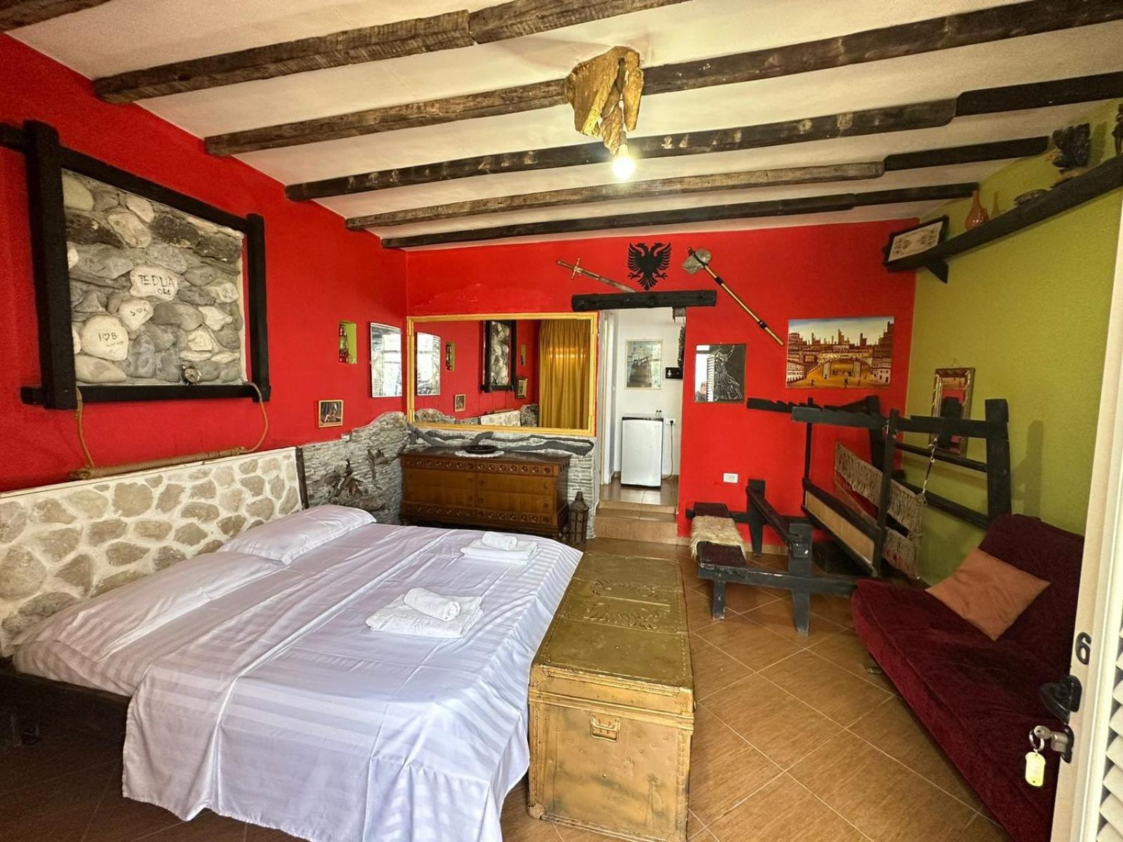 Hotel Vila "Oda E Miqve" Vlorë Exteriör bild