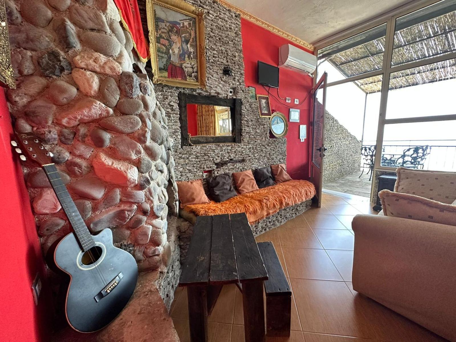 Hotel Vila "Oda E Miqve" Vlorë Exteriör bild