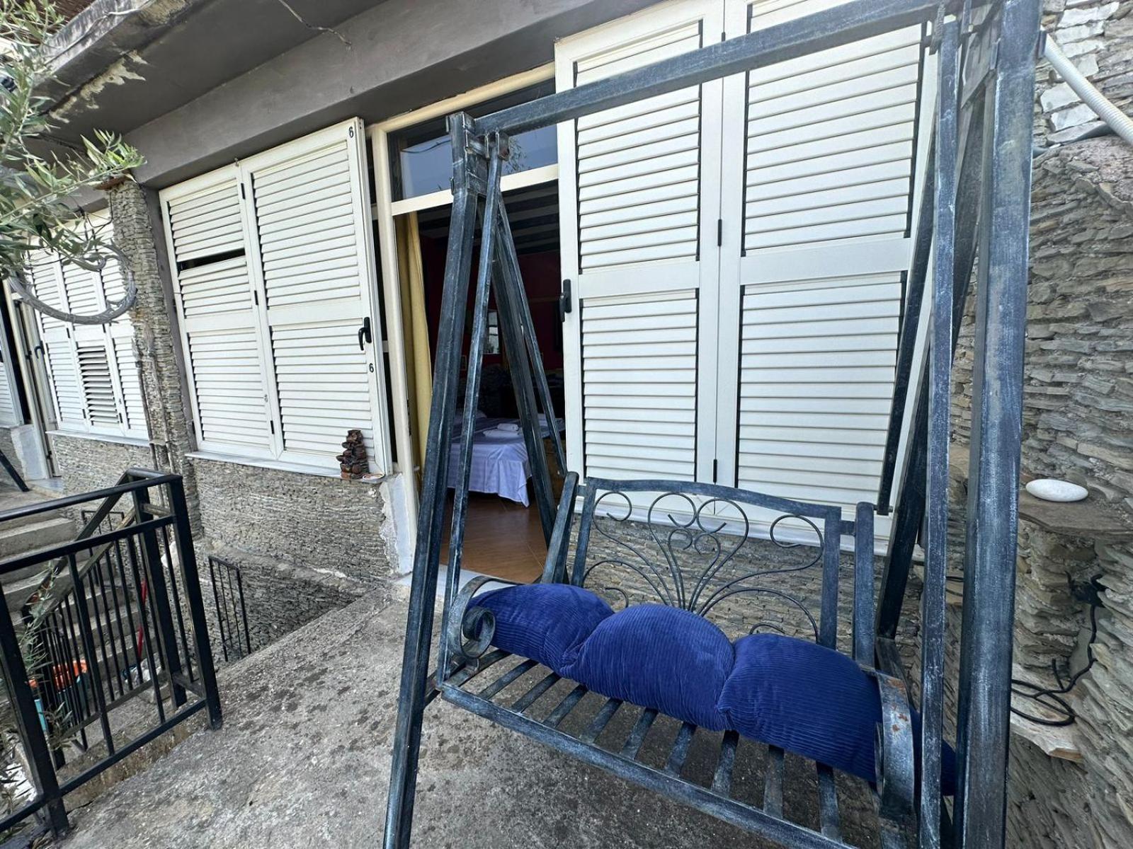 Hotel Vila "Oda E Miqve" Vlorë Exteriör bild