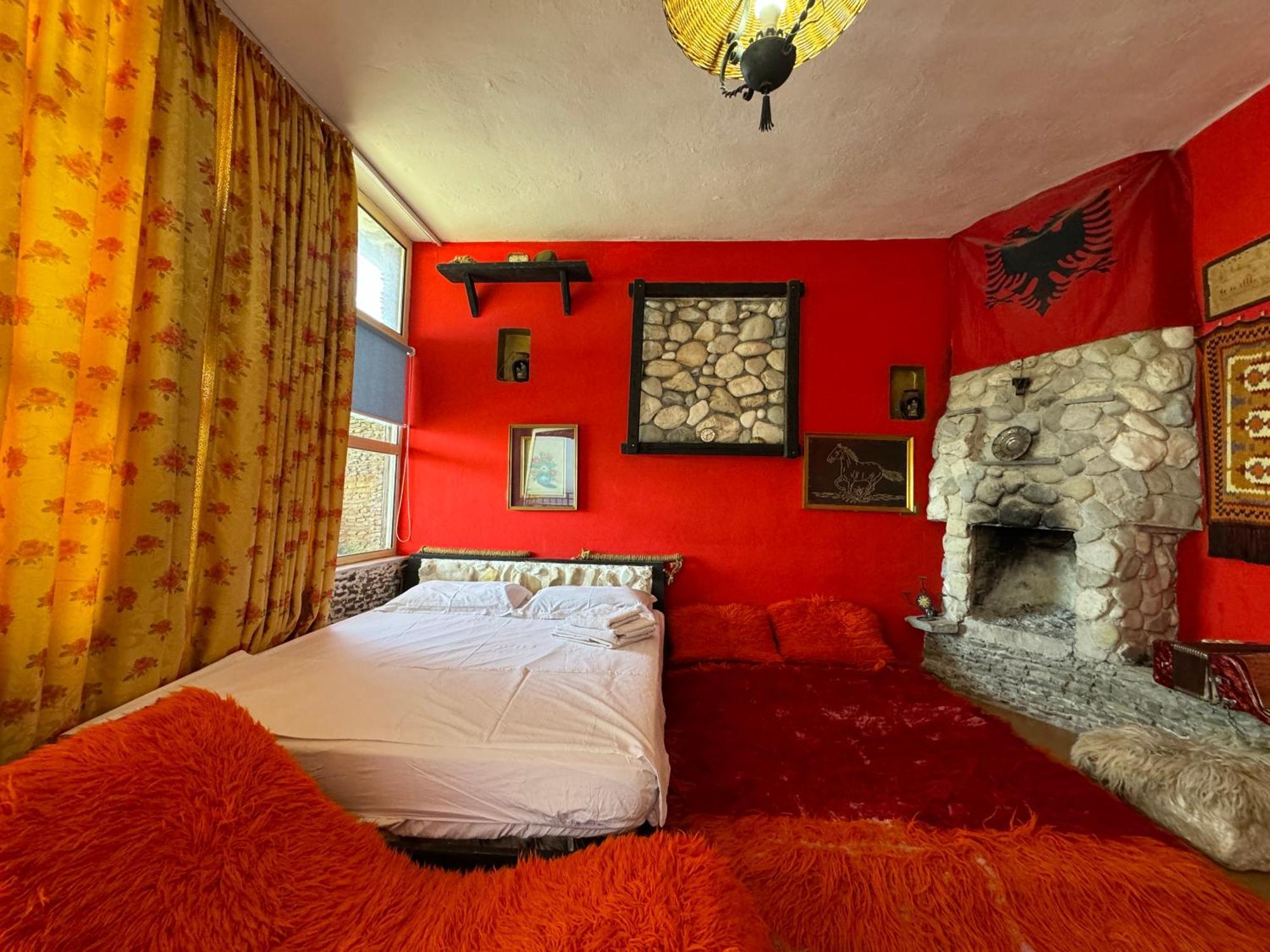 Hotel Vila "Oda E Miqve" Vlorë Exteriör bild