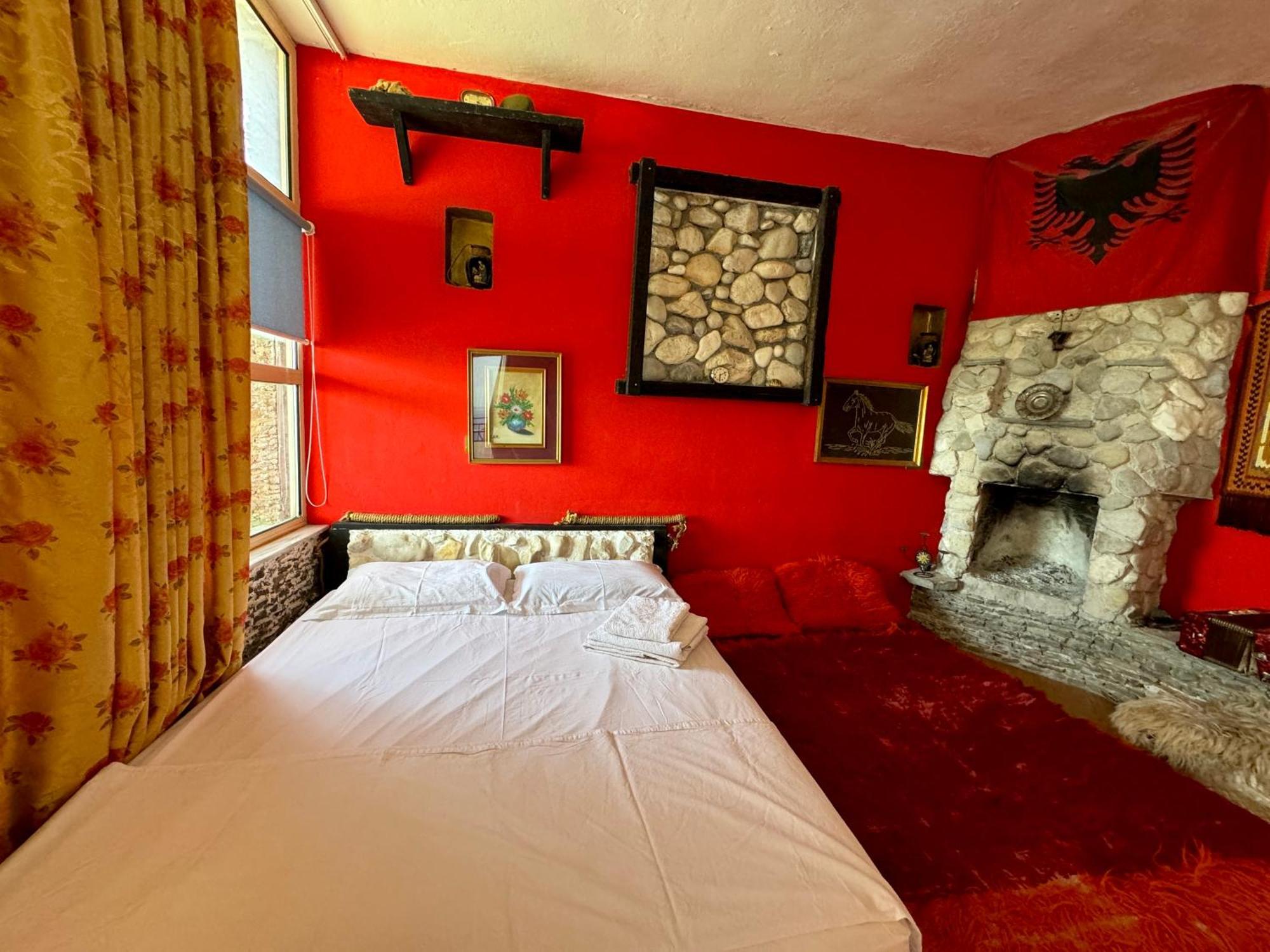 Hotel Vila "Oda E Miqve" Vlorë Exteriör bild