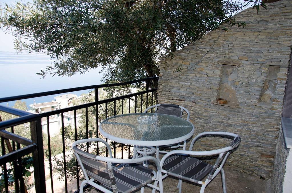 Hotel Vila "Oda E Miqve" Vlorë Exteriör bild