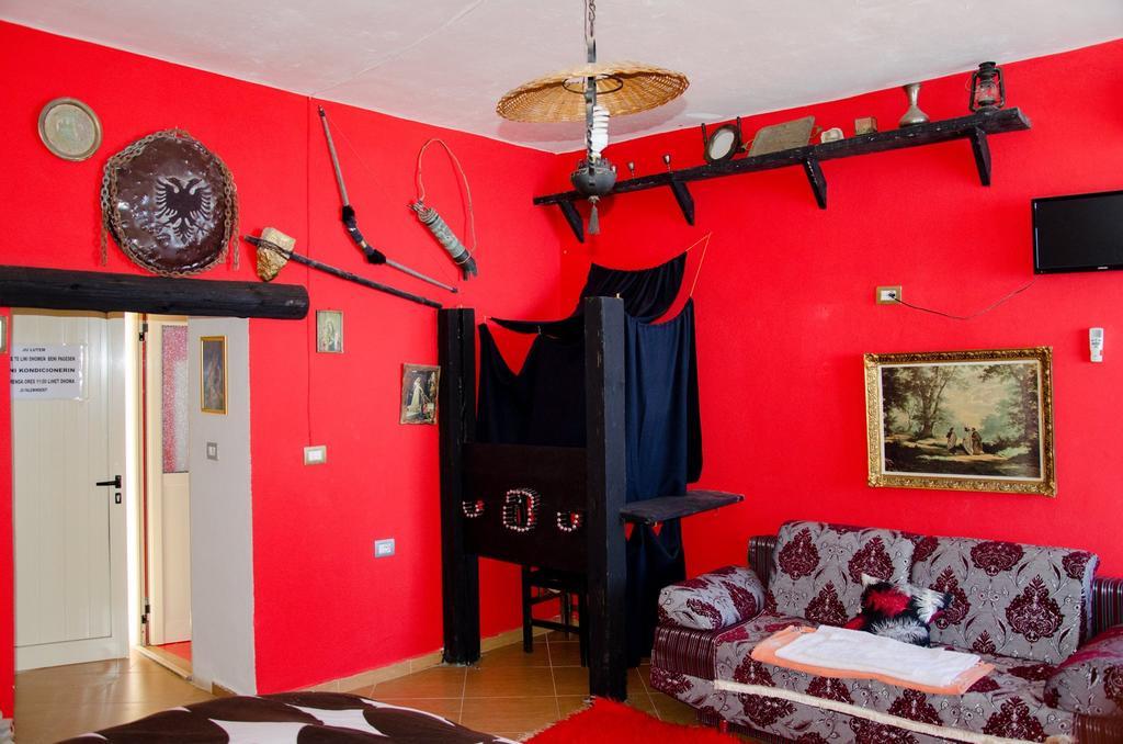 Hotel Vila "Oda E Miqve" Vlorë Exteriör bild