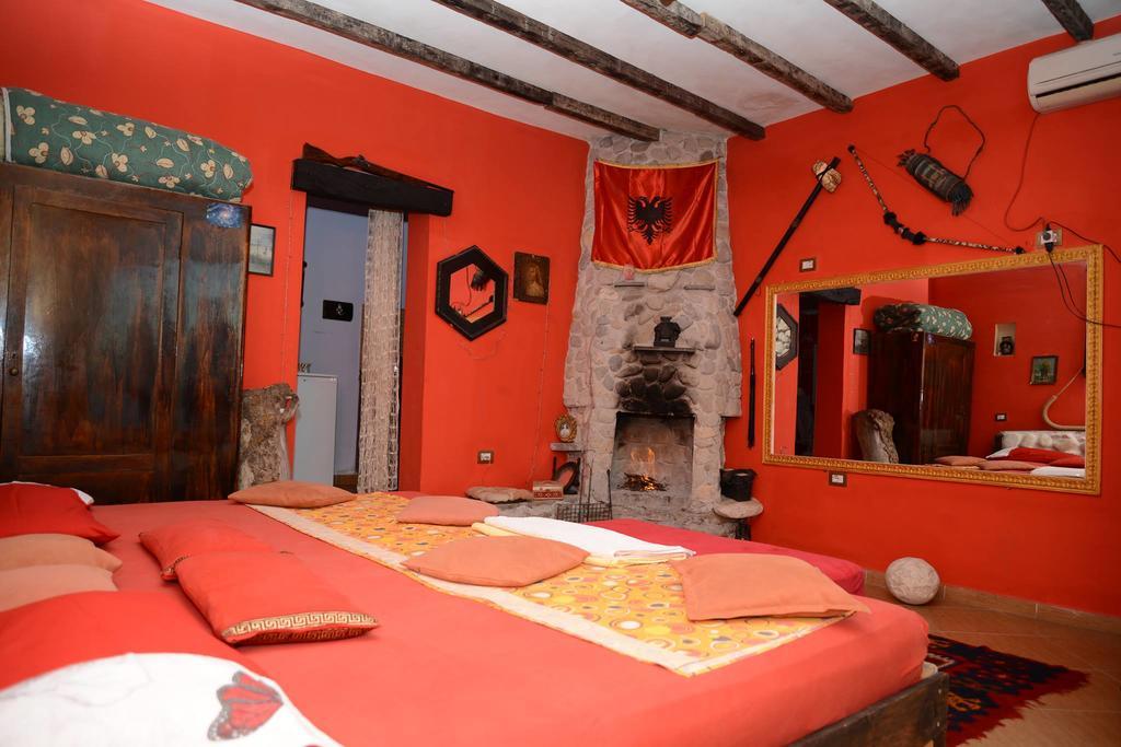 Hotel Vila "Oda E Miqve" Vlorë Exteriör bild