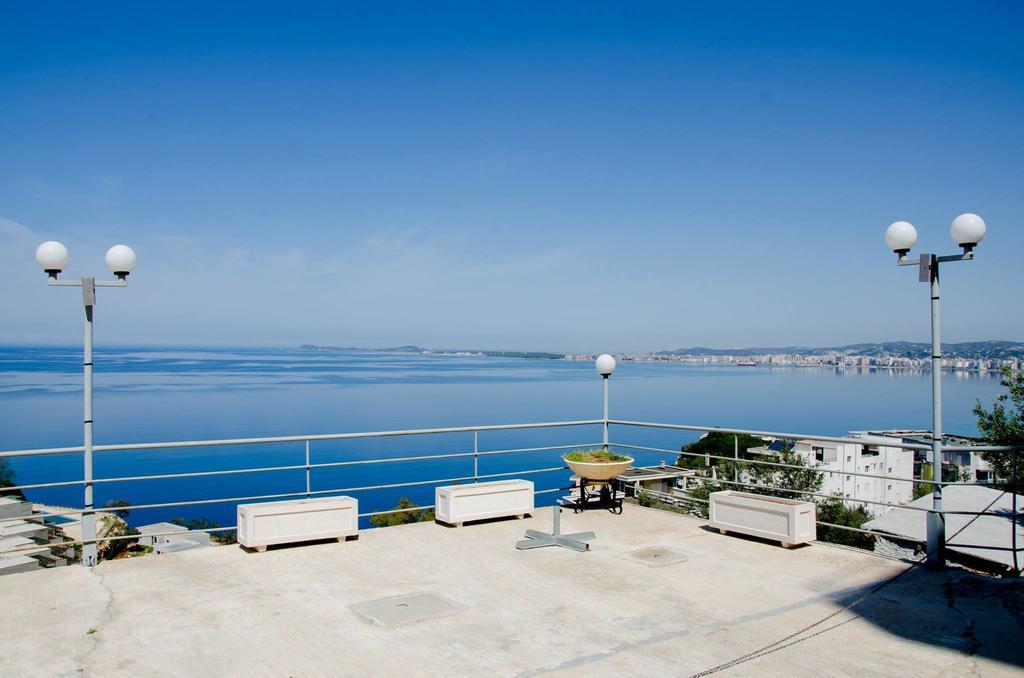Hotel Vila "Oda E Miqve" Vlorë Exteriör bild